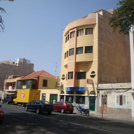 Avenue Baltazar Lopes Da Silva 45 Apartment Mindelo Exterior photo