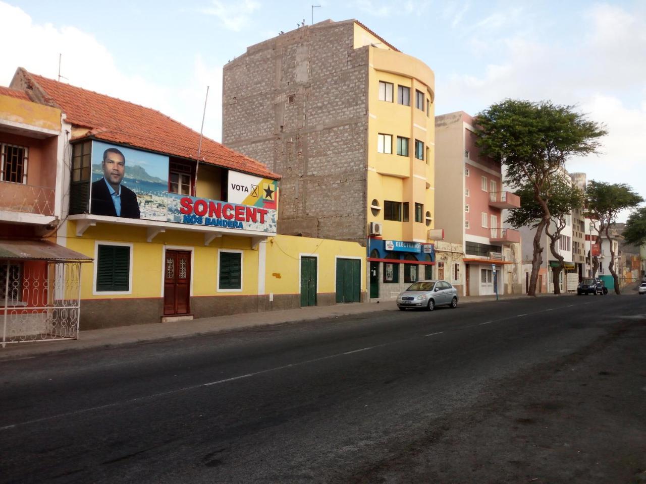 Avenue Baltazar Lopes Da Silva 45 Apartment Mindelo Exterior photo